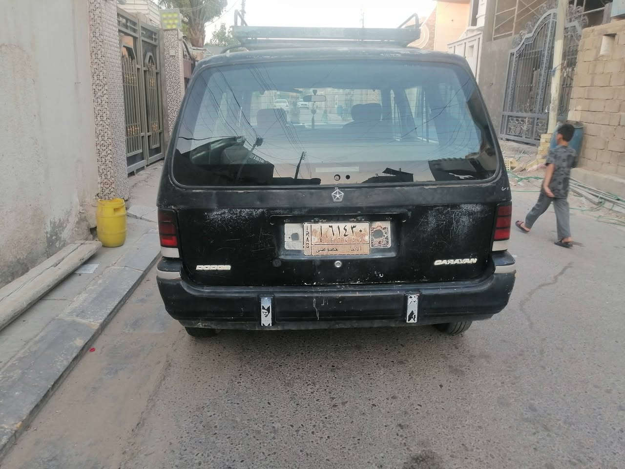 السلام عليكم
من رخصة الادمن دوج كلايسر بترا للبيع موديل 1993 محرك كامري ابو الكف محرك وكير خير من الله مكفولات بس الدرايم شفت يراد تبديل والجراد بالكسر كما موضح بالصور
السعر / 28 
للإستفسار: ☎️ ***********
