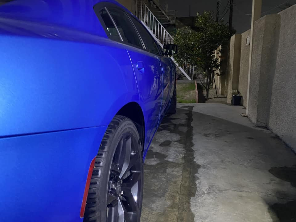 جارجر لون بحري sxt سلايت 2023 
                     الإصدار الأخير 
          
      السيارة حيل نظيفه

موديل 2023  ماشيه 26 ميل

حادثها قطعه وحده فقط جامغ امامي 
جميع الايربكات سليمه سعرها 270 وبيها مجال 

عليها تغليف PPF  ضمان لمده عشر سنوات مكتوب بالوصل وصيانه مجانيه كل 6 اشهر
***********
