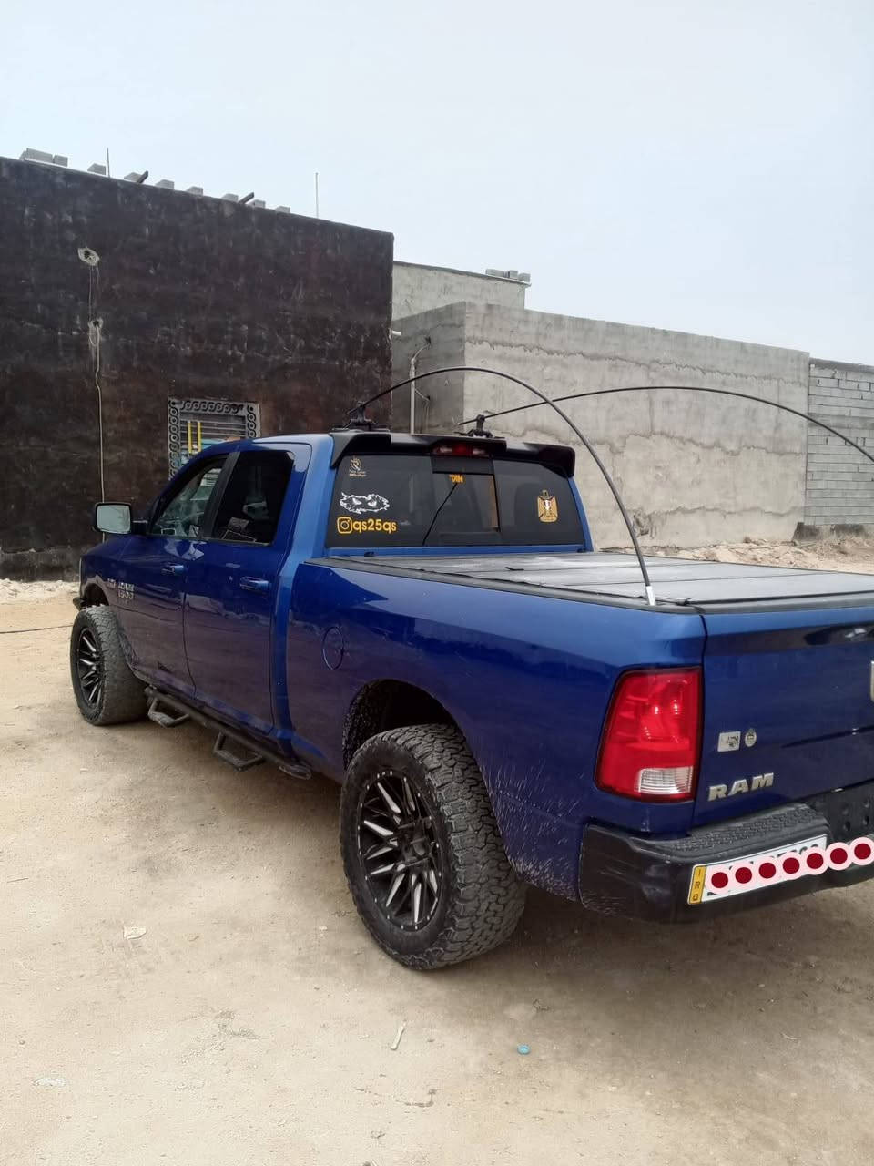 دوج رام كلاسك 2019 باب طويل ماشيه 99 السياره جاهزه للاخير احلى من الصور 3 قطع صبغ بدون تبديل رقم بصره سعر مناسب مكانه بصره ***********
