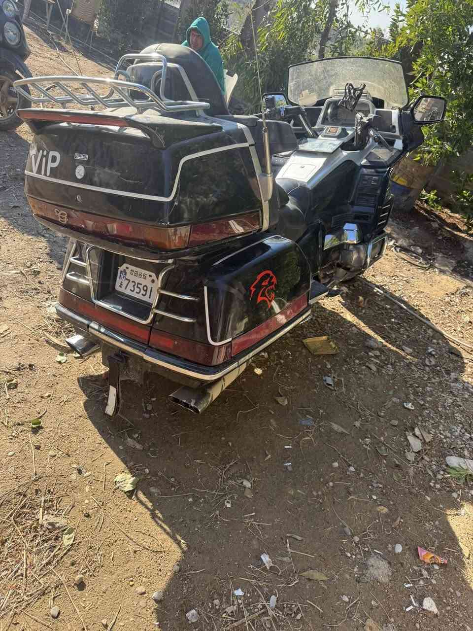 سلام عليكم دراجه للبيع ماعرف كلشي بيهن شغاله تاخذ وتطلع اسويلك مكاتبه ١٥٠٠ تشغل وتروح كلشي ماعرف بغداد فلكت حي النصر ***********
