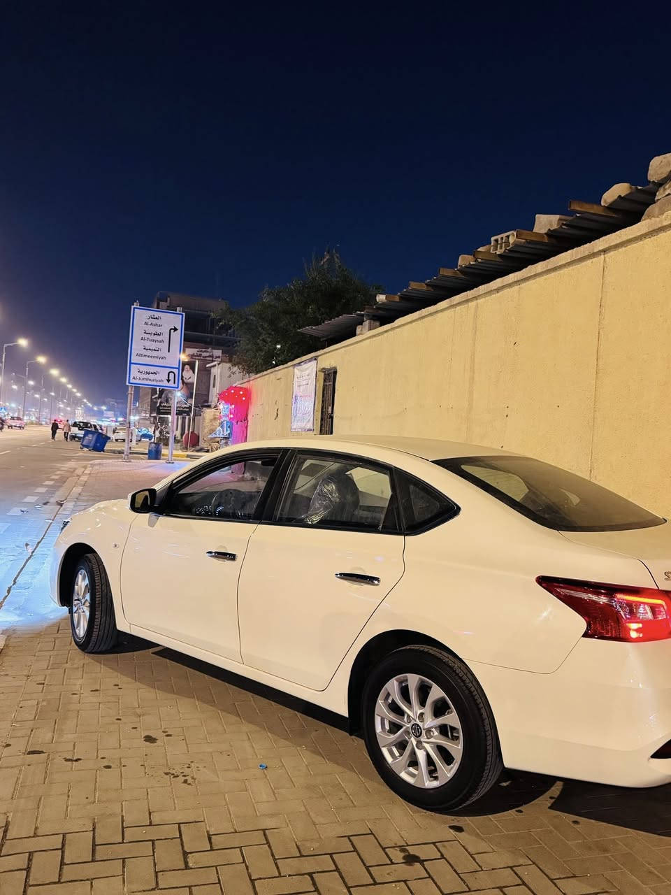 سلام عليكم ورحمة الله للبيع نيسان سنترا 2025 صيني السياره كفالةعامة ماشية 4 الف السيارة بعدهه جديده وكالة بأسمي للاستفسار ***********
