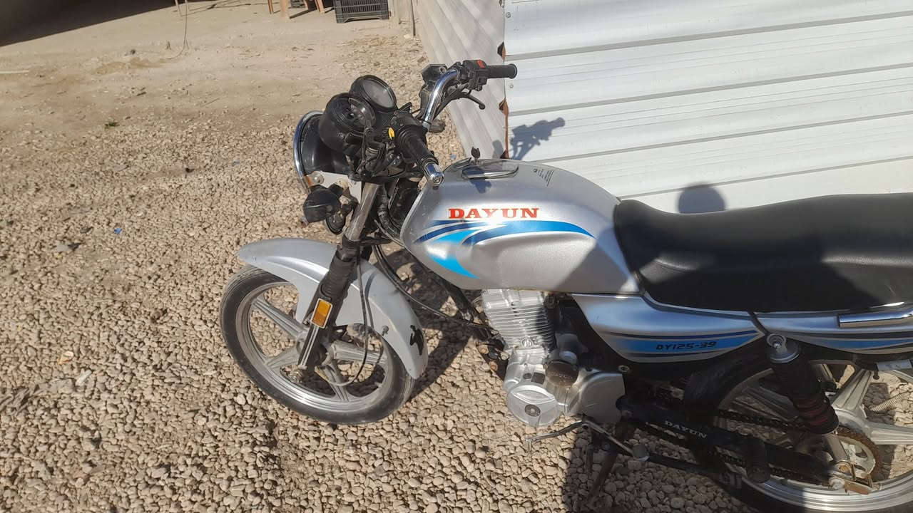 ديوانيه عظم مكفوله موديل ٢١ أوراق اصوليه كهرباءيات كله شغاله تايرات جدد مكينه ما مفتوح عل الشركه السعر ٨٠٠ وبيه مجال قليل العنوان المسيب ابو الجاسم هذا رقمي ***********
