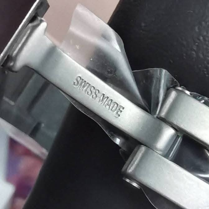 ساعة من طراز "بالون بلو دو كارتييه" (Ballon Bleu de Cartier السعر 35 مع توصيل


**إذا كنت صاحب هذا الإعلان وتريد حذفه لأي سبب، رجاءا أرسل رسالة إلى الدعم الفني**