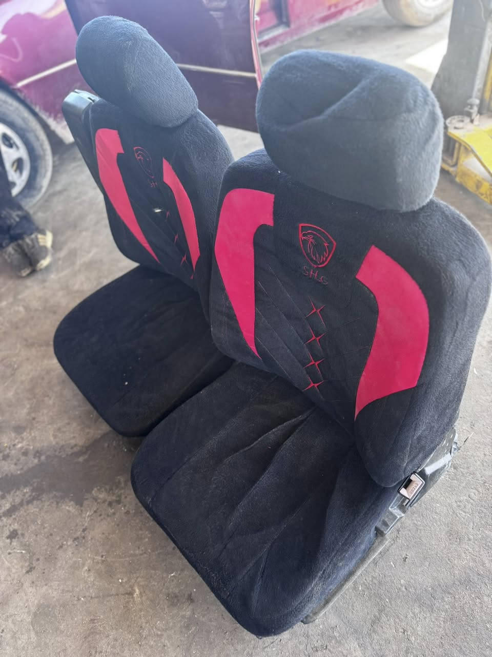 للبيع استخدام عراقي جدد
كشنات جلد اسود 
ابطاين تخم صاج 
دشبول اسود فرس اسود 
دشبول خلفي 
هاتف ***********@إشارة
