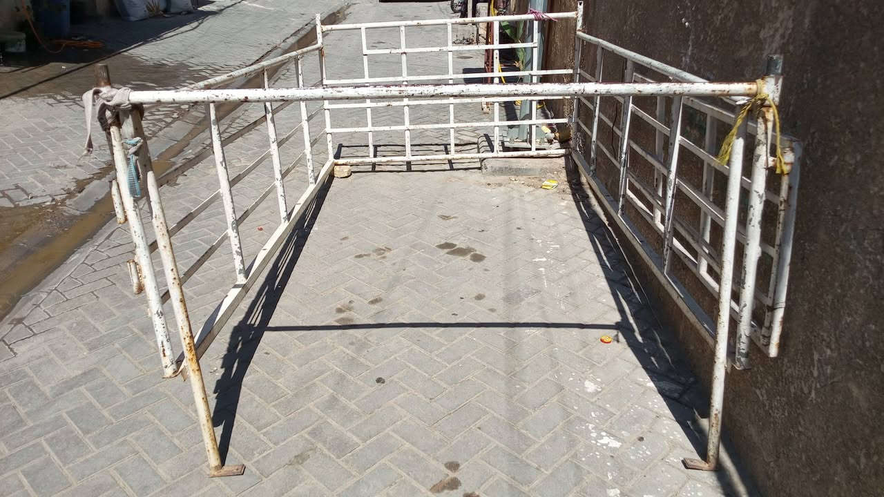 السلام عليكم
للبيع 
محجر نثية 
سعر 125
عنوان بغداد الصليخ 
***********
