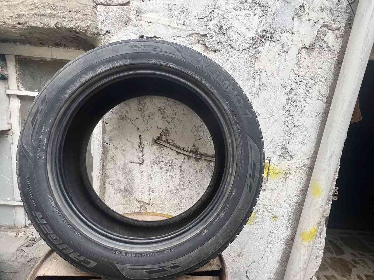 السلام عليكم تايرات سورنتو للبيع هنه ولوياله نضافه فول فول شوفت عينك للبيع  سعر 200 وبيها مجال رقمي ***********  واتساب
