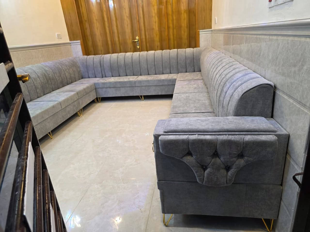 عرض خاص سعر المتر 70الف شرط الضمان
 بلاويد اسود 16ملم
 وسفنج مميز اول
اقمشة تركية 
 شرط توكف على العمل من نجار للاسفنج للدوشمة 
حسب المواصفات المذكورة 
هذا العرض ساري لمدة ثلاث ايام فقط 
سارع بالحجز علما التوصيل مجاني داخل النجف
 فقط عليك تتصل وحنة نجي ناخذ القياست
*********** النجف, العراق

