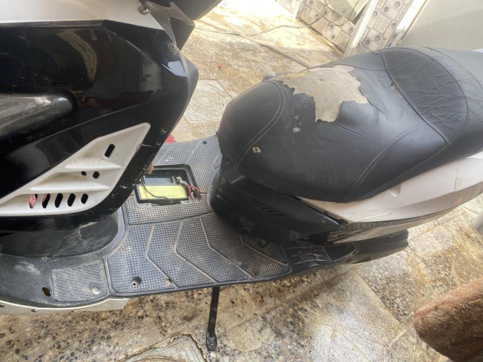 دراجه لبيع السعر ٢٣٠ وبيها مجال بسيط
مكاني نداء شارع قنبر 
ستوني مجفتها تجفيت جديد 
دراجه شغاله سلف وتشغيل عن بعد 
بس كفراتها عوزه براغي 
***********
