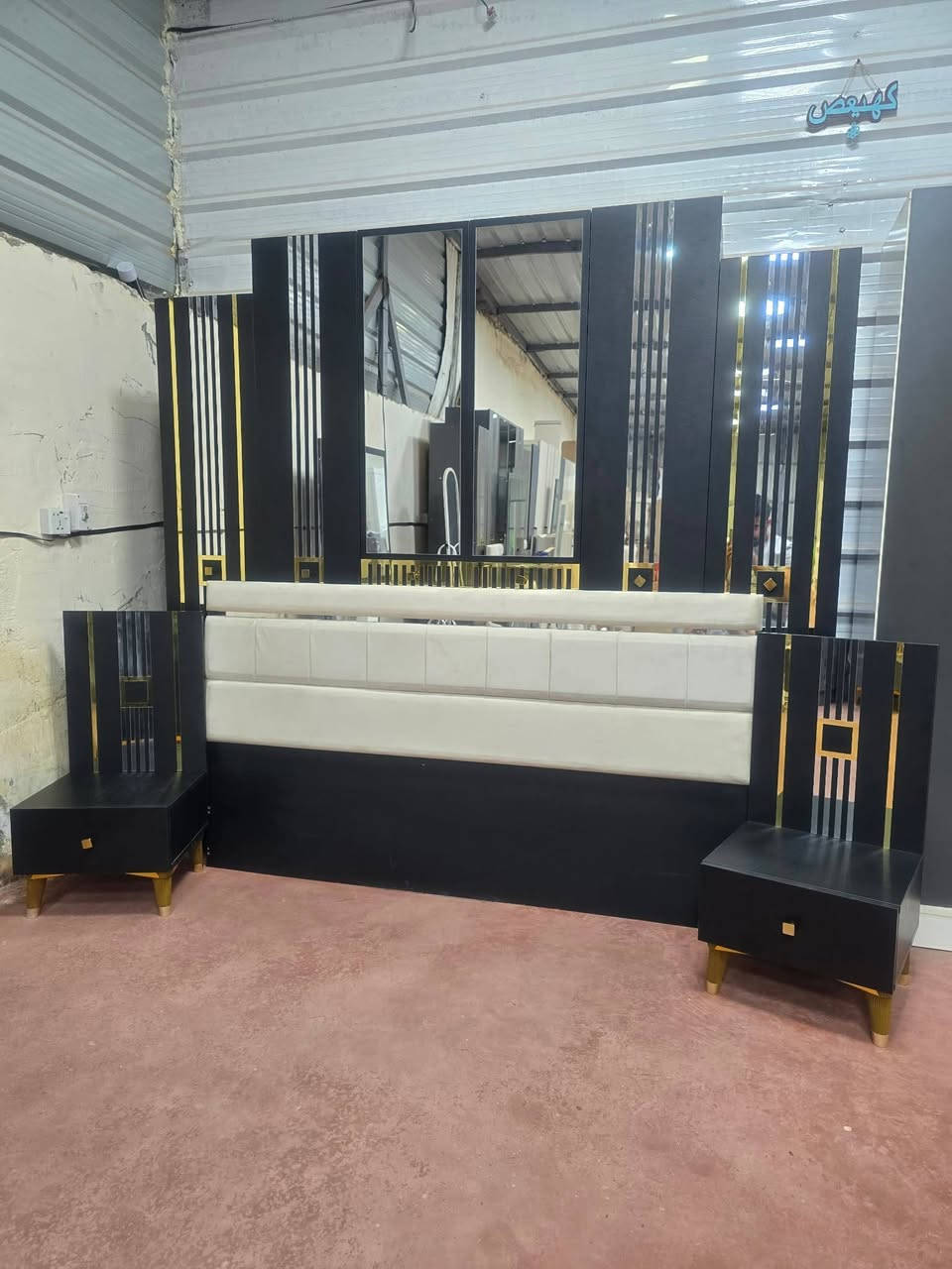 💎🔥 غرفة تركي مستخدم – 6 قطع كاملة 💎
💯 نظافة 95% |  نظام هيدروليك
الضهر بلوك
💸 السعر: 550قفل
🪛 شد مجاني + 🚚 نقل مجاني للحجز اخذ سكرين وتفضل واتس اب *********** تتوفر انواع الغرف
