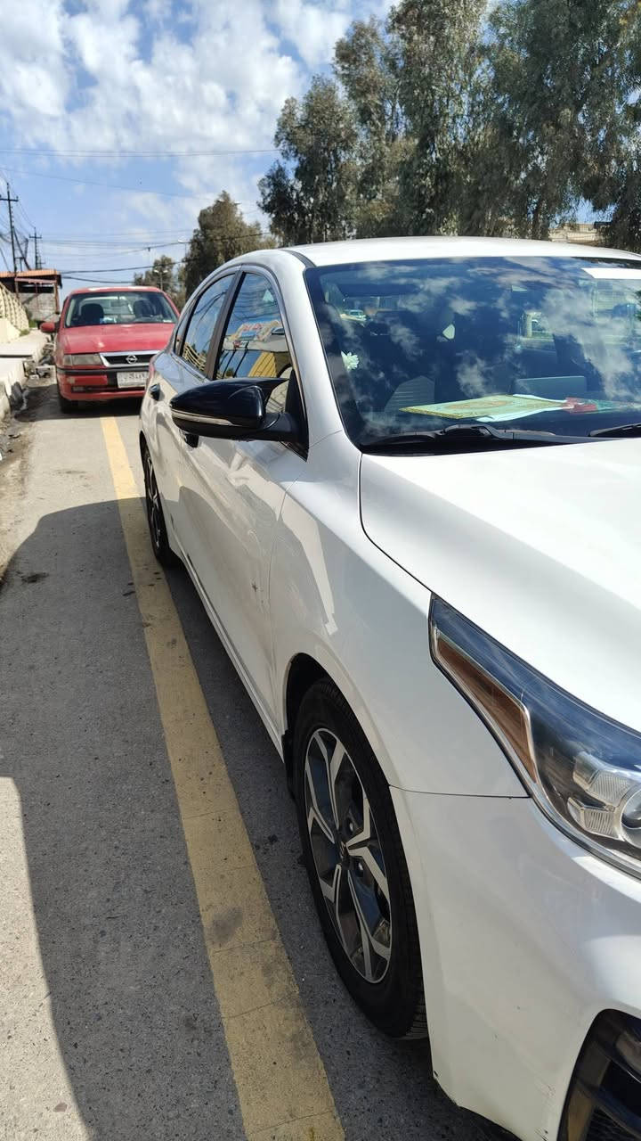 فورتي 2021 EX رقم اربيل بأسمي 
المواصفات 
لايت لد فراشة
تدفئة كشنات
تدفئة ستيرن
شحن وايرليس
قطعتين تبريد
تشغيل عن بعد 
ماشية 59 الف ميل
الضرر جاملغ وباب خلف السائق بجم كبس
وبيها شخوط باب النفر موضحة بالصور 
السعر ١٥٣ وبيها مجال
***********
