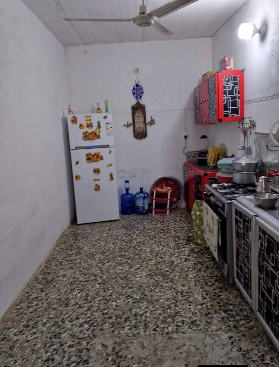 بيت للبيع العنوان قرب فلكة سلمان باك قرب محطة وقود المستقبل السعر 28 بي مجال اتصل
‏‪***********‬‏

مساحه البيت 130 متر مربع قريب عن الشارع العام 
تبليط ومجاري كافة الخدمات البيت زراعي
