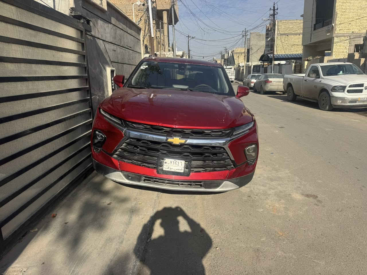 السلام عليكم 

بلايزر LT2 موديل 2023 

محرك 4 سلندر 2000 تيربو 

ماشيه 42 الف 

حادثه نص صفحت باب السايق 
مواصفاته :- بصمه ,شاشه ,جنطه كهرباء, رادار امامي خلفي جانبي ,مقعد كهرباء, تحكمات ستيرن ,تحديد مسار, لايت امامي زينون ,لد امامي خلفي ,حساسات خلفيه ,كامره خلفيه دواره ,اوتو ستوب , تدفئه كشنات ،

مكان السياره بغداد الجديده
***********
