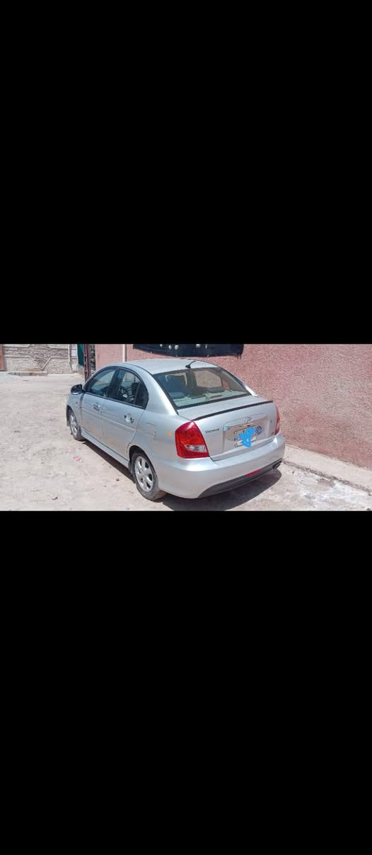 اكسنت فيرنا ٢٠١٠
محرك ١٦٠٠
محرك خير من الله
منظومة تبريد جديده
تخم تاير جديد 
باتري جديد
كهربائيا كله شغاله 
لايوجد خاص فقط اتصال 
واتساب او رقم ***********

 السعر ٨٢وبيها مجال
