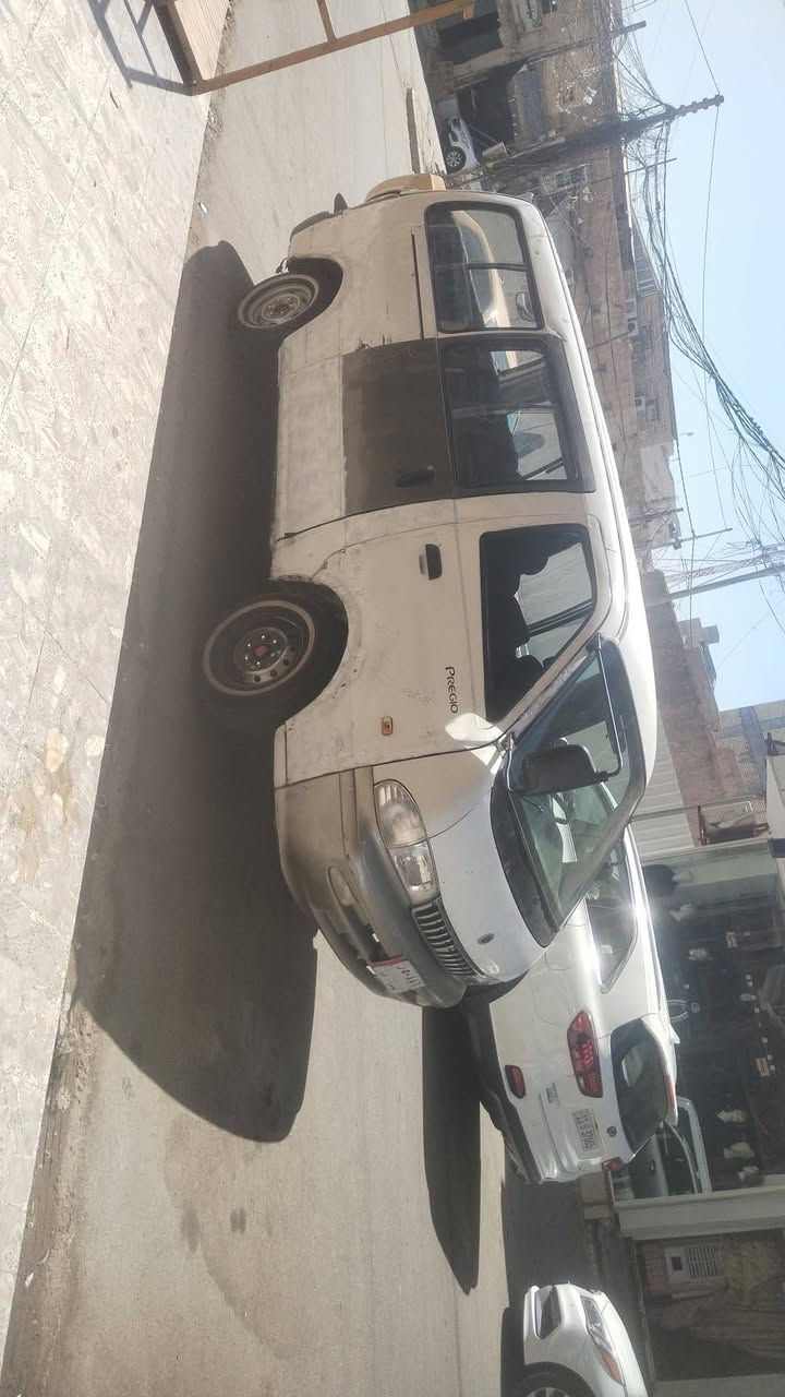 كيا بريجو للبيع موديل 97 سياره كير مكينه مكفولات سياره باسمي جاهزه من كل شيء مكان سياره نجف 
***********
