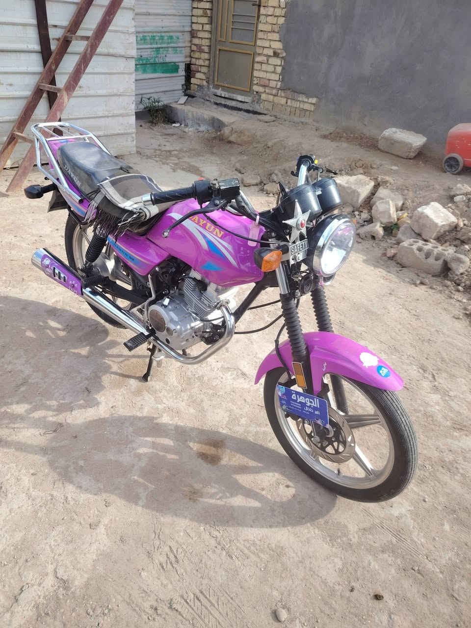 السلام عليكم دايون مديل ٢٣ نازله بل ٢٤ ثامر خالخال مليون و٥٥٠ وبيها مجال ***********
