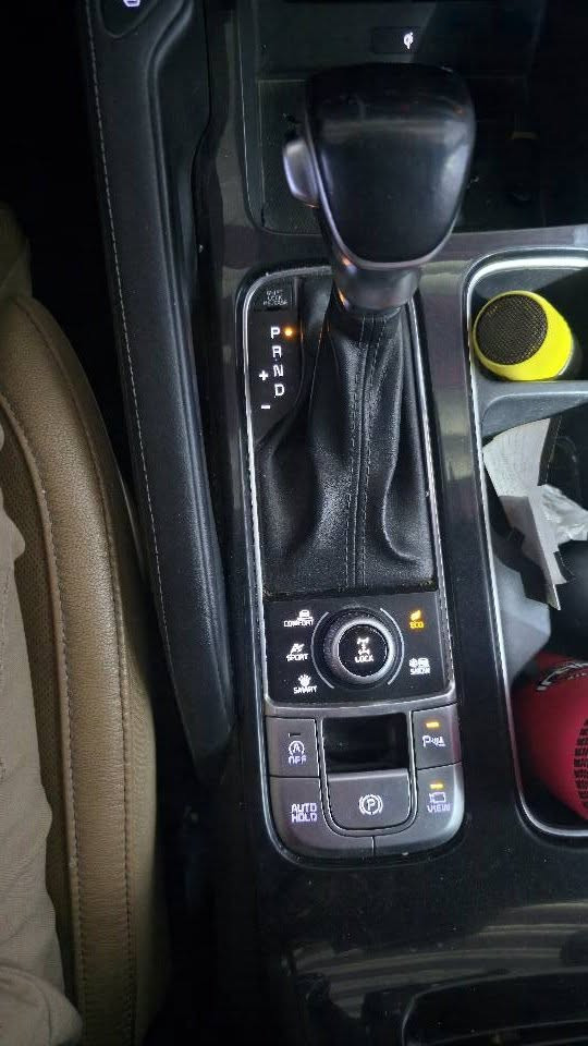 كيا تيلورايد 2021 sx فووول
السيارة ex بلاك اديشن فول مواصفات
 7 راكب كشن vip محرك v6 3800
بأسمي ماشية 57 الف ميل
حادثها فقط تبديل دعامية بدون صبغ السيارة 

مواصفات السيارة
كاميرات 360 
حساسات امامية خلفية
صندوق كهرباء 
مري شفط 
اشارة بالمري
بانوراما امامية خلفية
تشغيل عن بعد
كشن كهرباء
تبريد و تدفئة بالمقاعد
تدفئة بالستيرن
اندرويد اوتو و ابل كار بلي
شاشة جبيرة 
سستم صوت هارمن
كاميرة ويه الاشارة بالدشبول
دفع رباعي و دفلوك 
تحديد مسار 
رادار امامي خلفي
قيادة ذاتية
نقاط عمياء
تبريد و تدفئة 3 قطع منفصل
اربعة وضعيات قيادة
شحن لاسلكي 
هاند بريك بصمه
بردات بلادي

السعر 30,000 دولار 
300 ورقة

مكان السيارة
بغداد الحبيبية - شقق الحبيبية
***********
*********** بغداد, العراق
