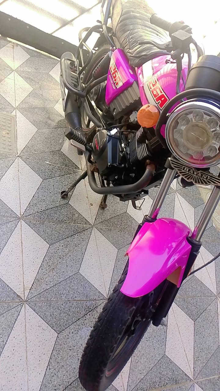 من رخصت الادمن 
دراجه دايون مكمرك للبيع نضافته هيه تسولف بل صور مكانه فلوجه السعر 1250 وبيه مجال 
***********
