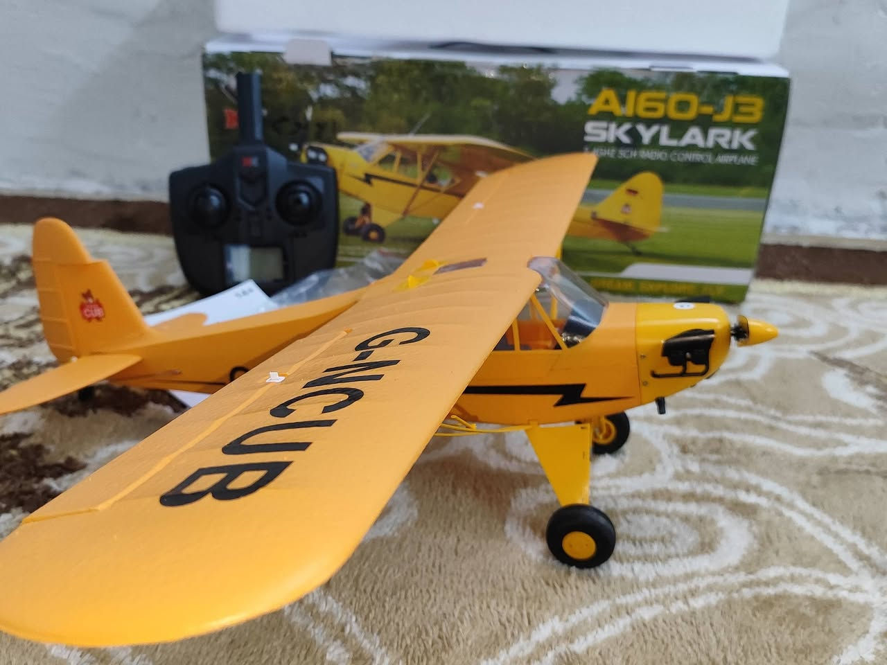 السلام عليكم
طاءرة شراعية برشلس
تجي بنضام جيرسكوب للتوازن مصنوعة من مادة الEPP
جديدة لوك غير مستخدمة كاملة ملحقات بسعر مناسب . راسلني خاص وتدلل


**إذا كنت صاحب هذا الإعلان وتريد حذفه لأي سبب، رجاءا أرسل رسالة إلى الدعم الفني**