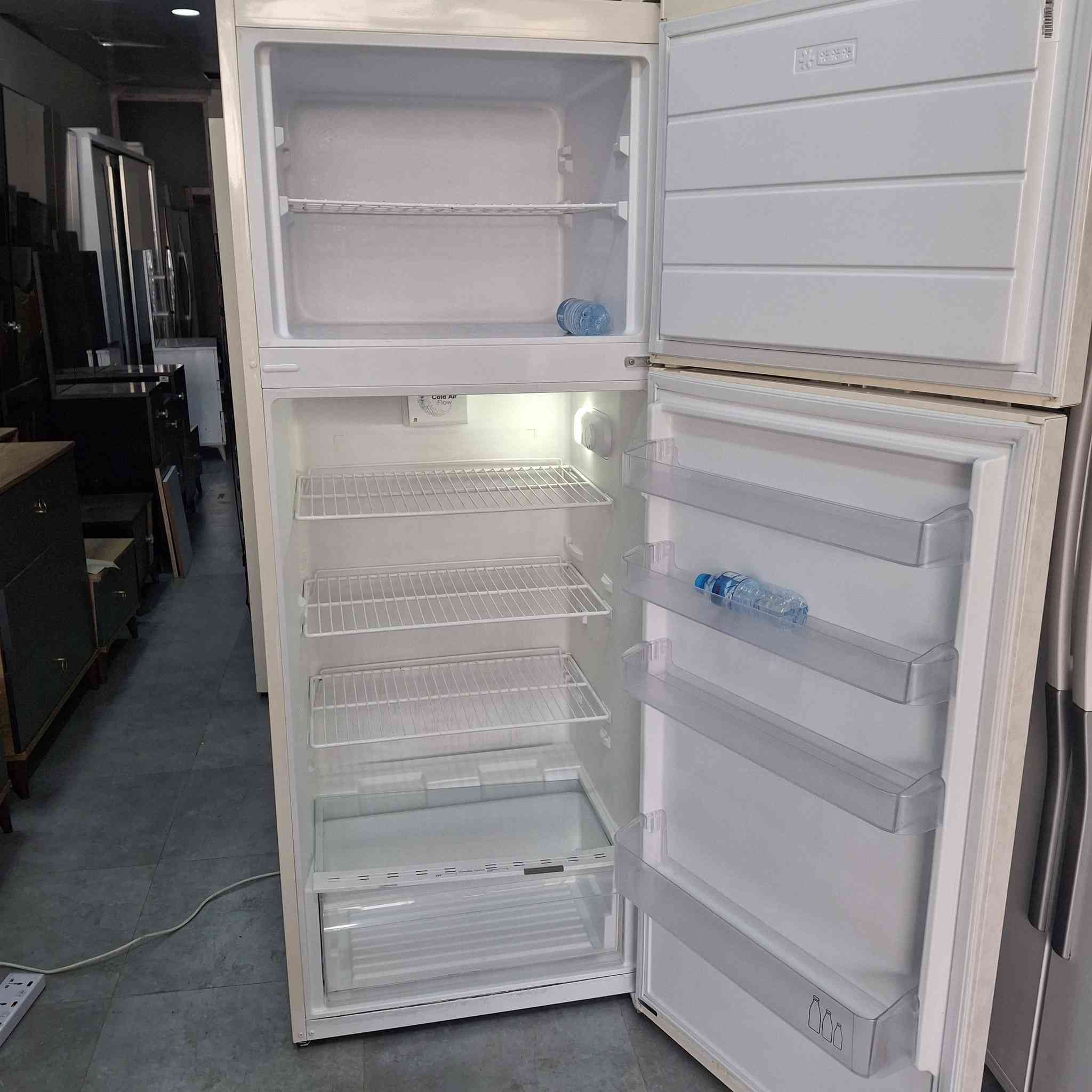 السلام عليكم ثلاجه ٢٠قدم تجميد فول نظافه واصل للمنزل داخل أربيل مع ضمان اسبوع رقم تواصل وتساب ***********
