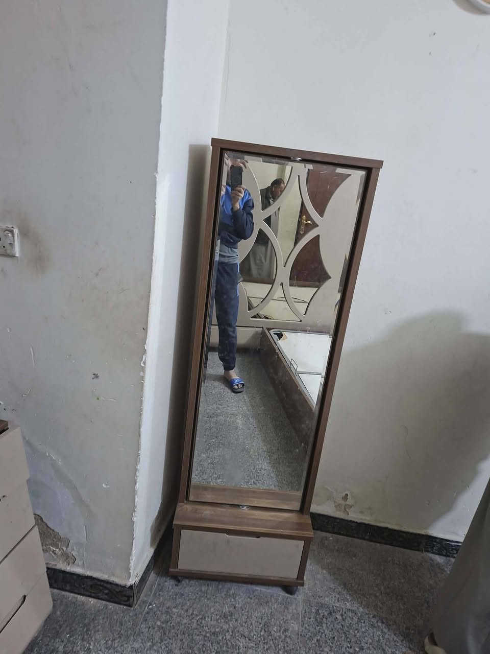 غرفه تركي لبيع السعر 350وميز


**إذا كنت صاحب هذا الإعلان وتريد حذفه لأي سبب، رجاءا أرسل رسالة إلى الدعم الفني**