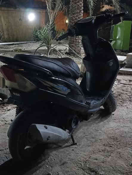 سلام عليكم عدله بلاديه كلها شغاله من طول لطول بس الاشاير عوزها كتف بوشتها 55 تجفيت جديد دراجه سلف كله شغال كامله ماعززها شي *********** سعرها 550بيها مجال قليل
