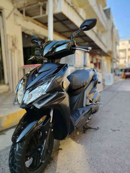 سلام عليكم 
كايمكو رايسنك S موديل 2017 ماشيه 57000 الف رمبه
فول نضافه مكفول كفاله عمامه 
بدون اوراق يعني ما مرقم 
السعر 13 ورقه وبيه مجال 
العنوان الانبار الرمادي 
***********
