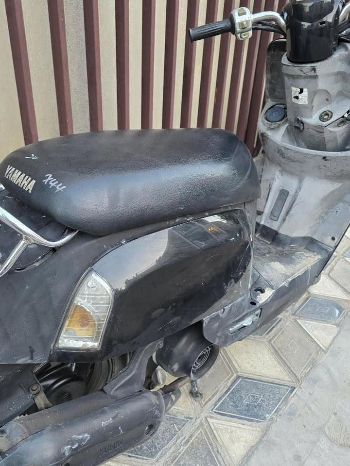 بوليس صارلي يومين من ماخذها من الرمبه من شارع الضلال بيها كلجات رياضي من الرمبه والباقي موضح بصور سعرها دراجه تجي تاخذها بيها ضمان يوم واحد اذا بيها شي ترجع سعرها بمليون و250 رقمي ***********
