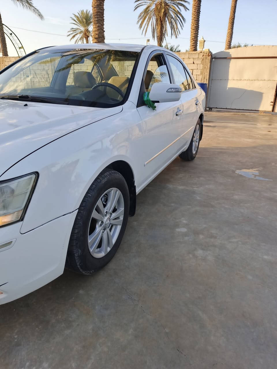 سلام عليكم سياره سوناته 2011 البيع ضررها جاملق اليمين بس صبغ فقط رقم الهاتف ***********
