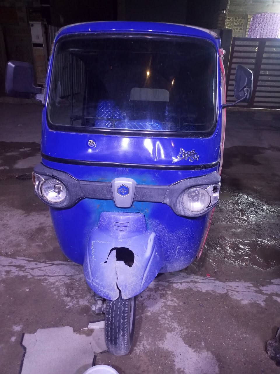 سلام عليكم تكتك بياجو للبيع السعر مليون وتسعميه وبيها مجال التكتك رادله بس سلف اما هيه خير من الله لا فد يوم موكفتني أوراق كامله الله شاهد التكتك نضيفه اي اخياس مابيه(***********)
