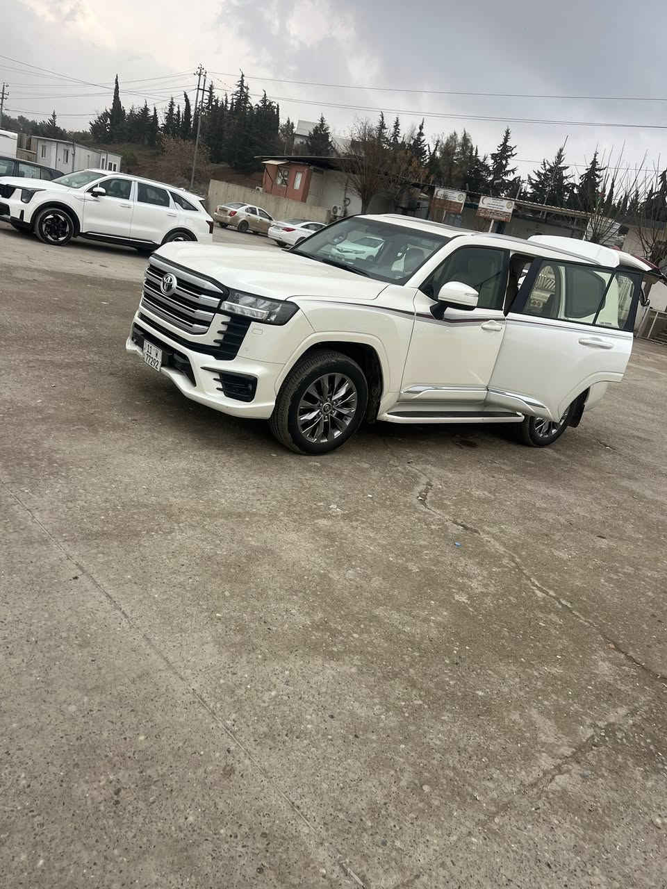 سلام عليكم عندي جكساره مديل 23 بريم اصلي كفاله عامه 670بيه مجال مكان بغداد لشعب سريداد رقم ***********
