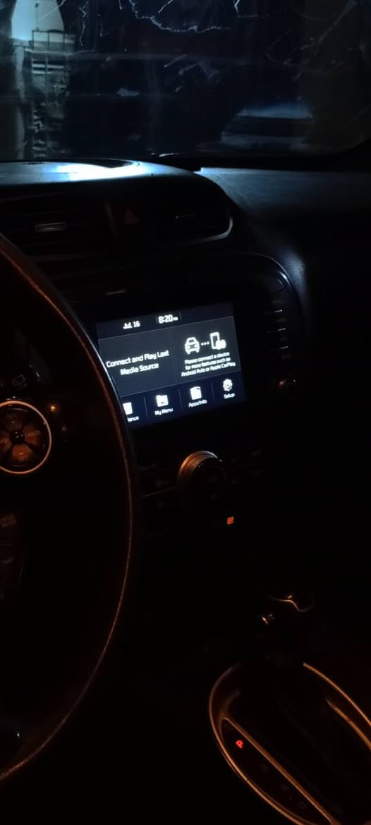 سلام عليكم صول للبيع موديل 2018سياره كفاله عامة ماعده بارد بالجاملغ الايمن وبارد بالبنيد كد شبر مكينه وكير شرط مكينه 2000دوش تبريد ثلج شاشة كبيره ولسياره بيها البنيد ولقماره جاردات بوليش يروح لأن مو جراد قوي ممشى 93الف مايل سياره جديده السعر 115وبيها مجال رقم الاتصال ***********العنوان كربلاء المقدسة
