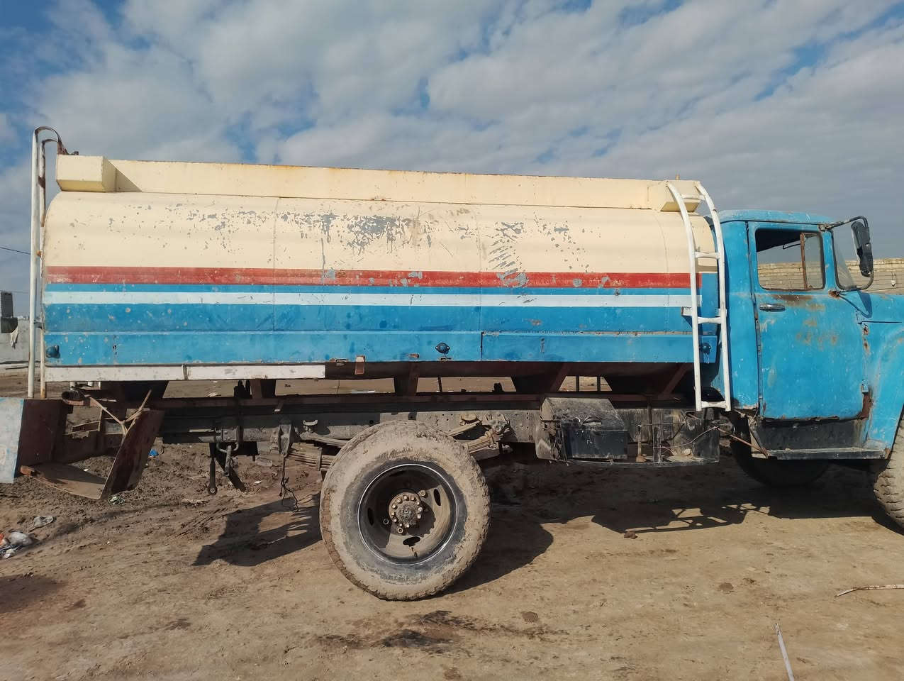 دنكر زيل جاهز للشغل رقم مثنى ما ندل راعيه بيه حصه كازالسعر5مليون ***********
