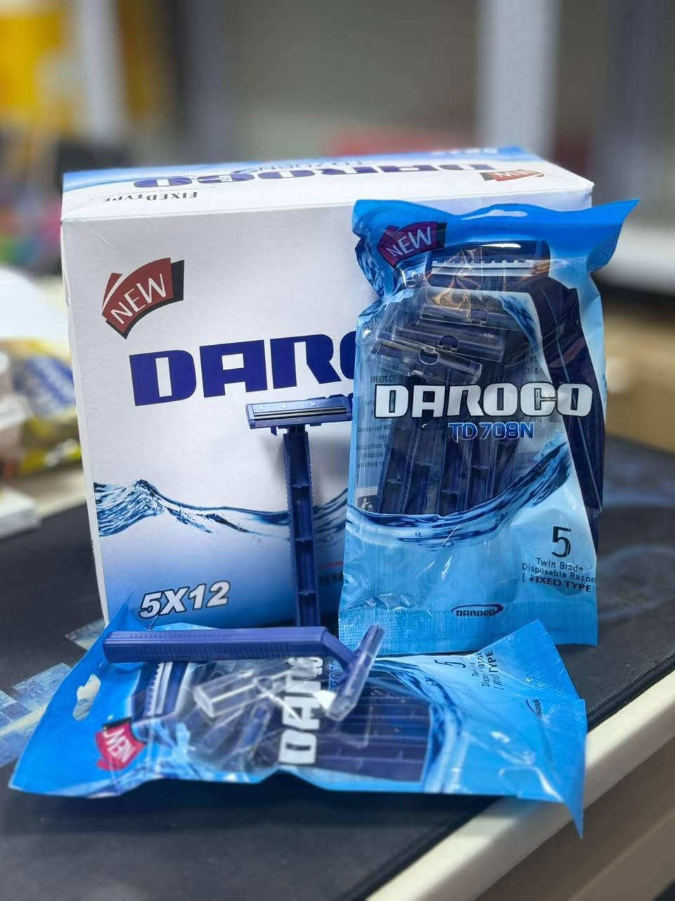 ماكنه حلاقه ١٢*١٢*٥
سعر 40,000

تحتوي الكارتون 
١٢ باكيت
الباكيت ١٢ كيس
الكيس ٥ مكائن

للاستفسار والتواصل
*********** (واتساب) 
***********

#بغداد_جميله 🌍
