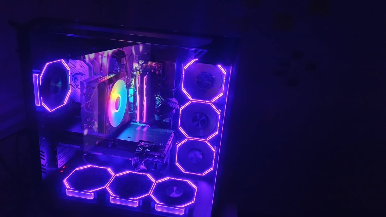 سلام عليكم
💻 كيس تجميعة كيمنك 2k 
CPU Ryzen 5 9600x 
GPU Rx 7700 xt 
Ram 32gb (16*2) 6000Mhz/s🔥
Storage 1tb Samaung
Motherboard MSI B840 Gaming WiFi Plus
PSU 750W Bronze

 🖥شاشة كيمنك Raptor 
180hz 
FHD 
1MS 

 🔋UBS Online 1000v 

السيت اب كله بسعر مليونين و ١٠٠ الف و بي مجال 

و بيع الكيس و الشاشة و UBS مفرد ممكن 

طبعا شباب خلو ابالكم هذا الكيس هو ٧٥٠ واط يعني بالمستقبل اذا تريد اتطور الحاسبة فبكل سهولة تكدر اما حاليا فهو يستهلك ٤٥٠ واط فقط 

راسلوني خاص او بالكومنت اذا عندك استفسار او تريد تشتري


**إذا كنت صاحب هذا الإعلان وتريد حذفه لأي سبب، رجاءا أرسل رسالة إلى الدعم الفني**