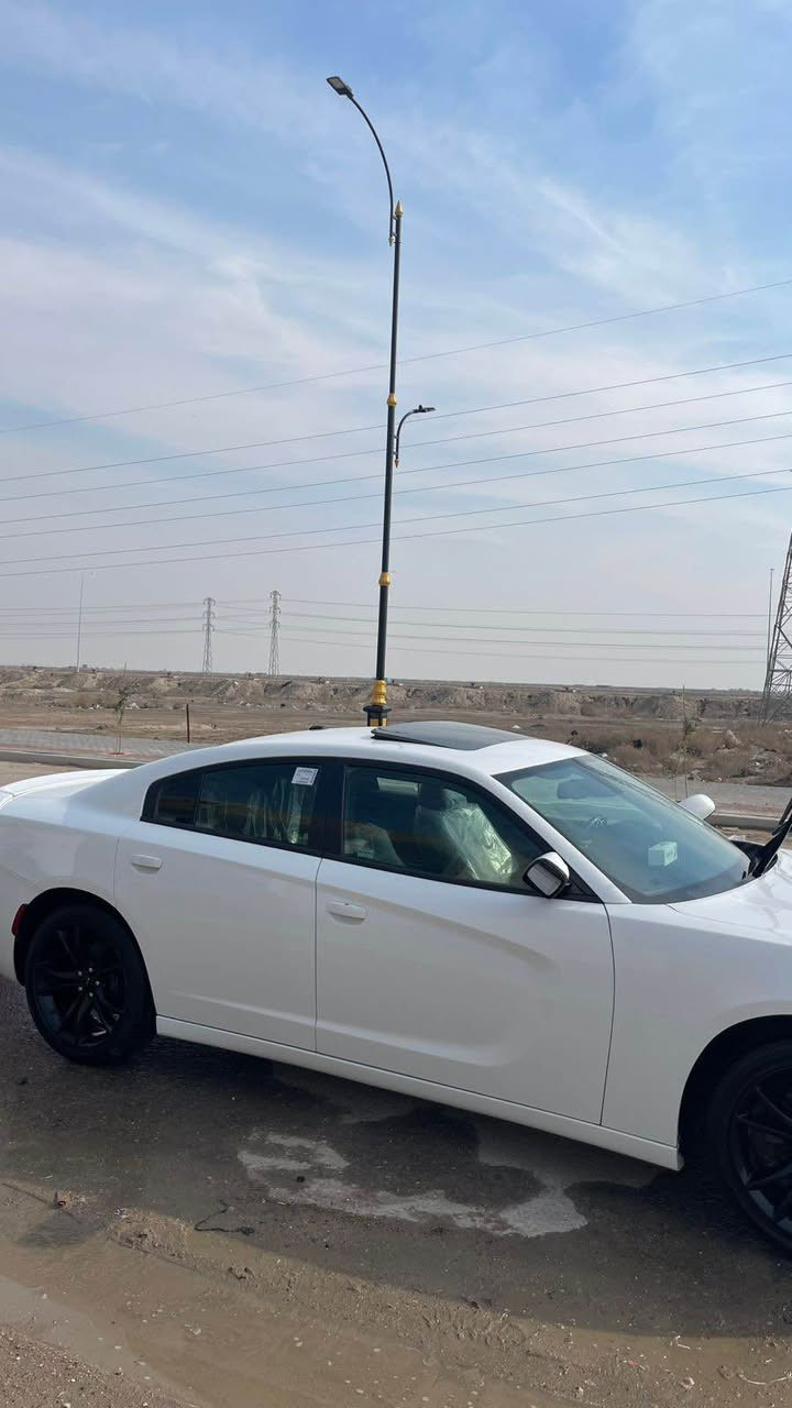 السلام عليكم جارجر مديل ١٦ مكفوله عده السونار موجود بالمنشور رقم اربيل تحويل وكاله السعر ٢١٥ وبيه مجال 
رقم صاحب السياره ***********
غير متواجد عل الفيس البصرة, العراق
