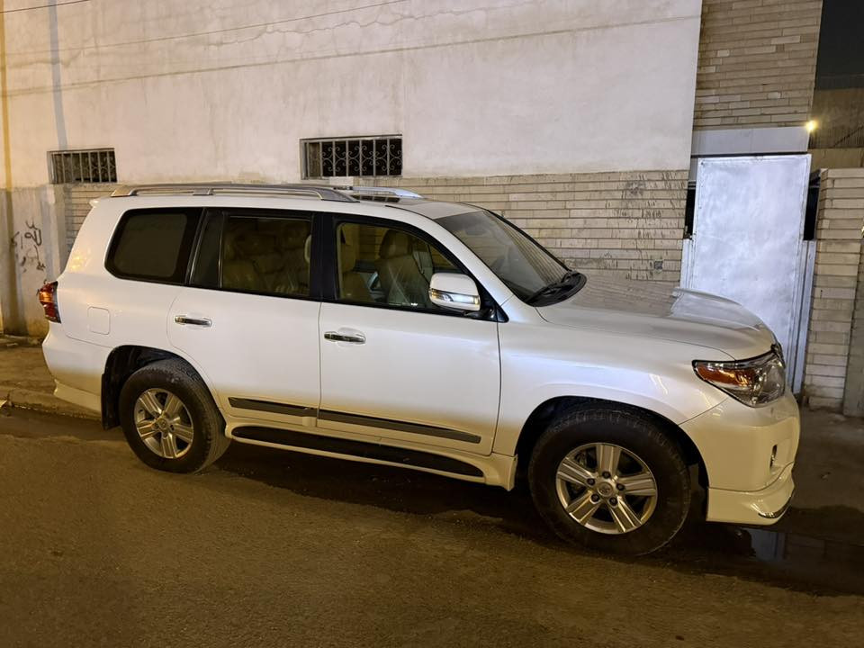 السلام عليكم
للبيع موديل 13 فكسار كشن تدفئ تبريد  من جهتين 3 وضعيات فول الفول جديدة لوك vxr 4600

ماشية 153 حقيقي شرط فحص سيارة كلين ونطافتها فول باسمي سنويه جديد كامل مكملة بيها بارد مكانين جدا بسيطات ولا مبين 

سعر 36 رجآ مو شراي لا يخابر ويتعبني شبيها ومابيها تريد تشوفها مكانها زيونه سعر من اخير 

 ***********
