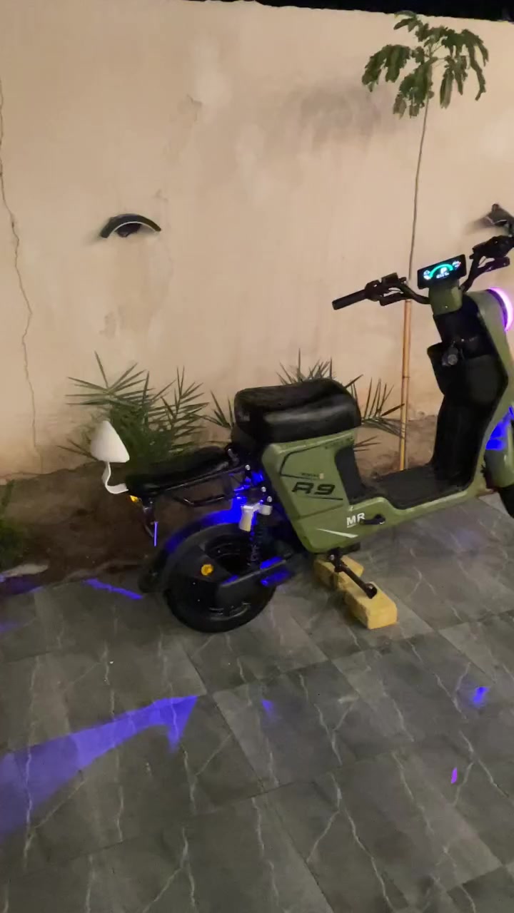 سلام عليك دراجة شحن ار 9تراجه نضيفة كلش للبيع سعرها 450وبيها مجال مكاني بصرة سفان📍✋🏻

***********
