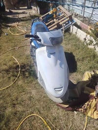 دراجه البيع محرك مجفت بس ناعمه كلش وحلوه متروكه واليوم شغلته سعر 200 و...