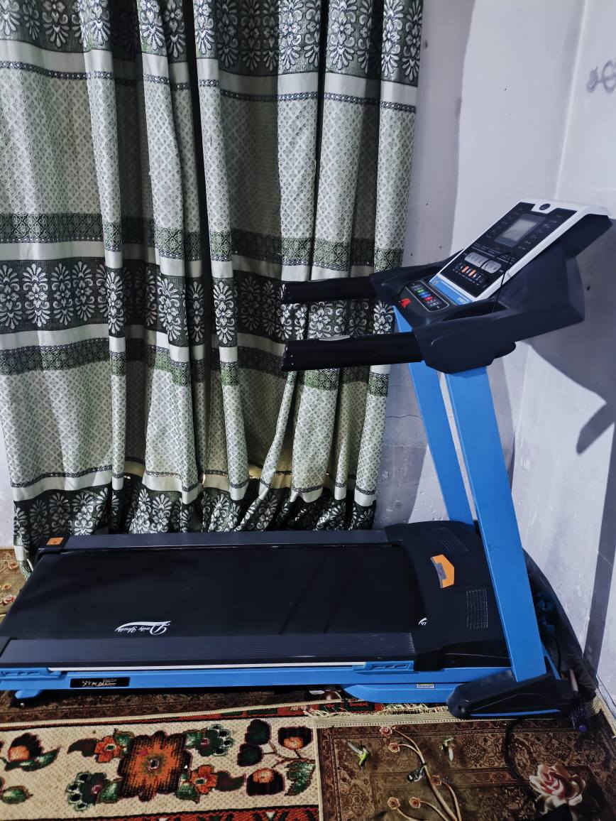 جهاز جري من شركة daily youth جديد يتحمل وزن 150 ك  
بيه عدت انماط 
مكاني كربلاء واكو توصيل سعره 575

***********
