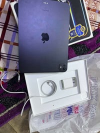 آيباد برو M4 • تابلت