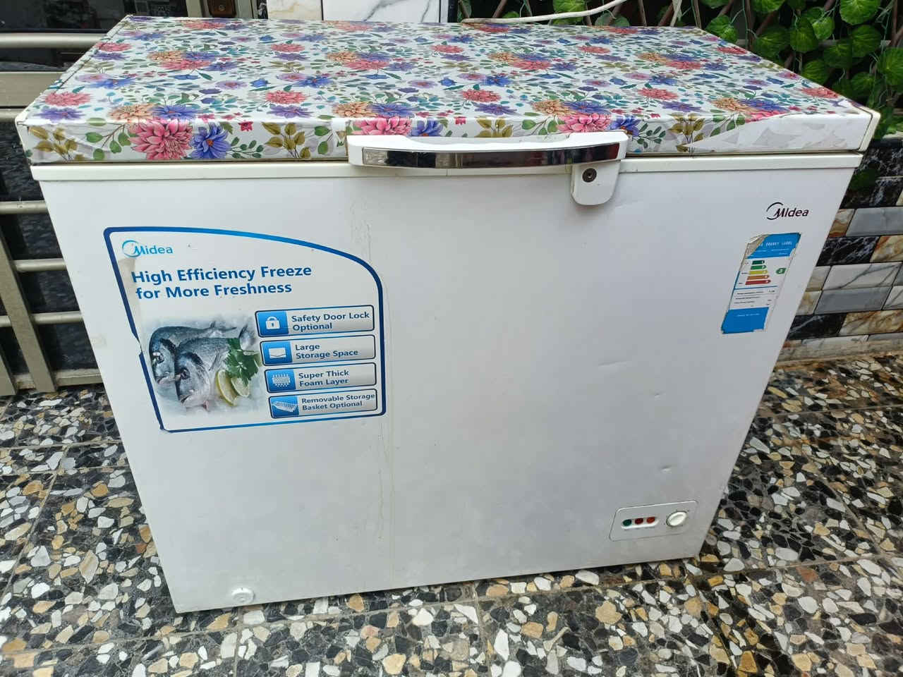 مرجوحه ب110
ثلاجة ب170
مجمده ب150 الف 

ديوان تفصال بلوك اسود سفنج مميز بعده جديد 11مقعد ديوان 260
الستفسار ع الرقم ***********
مدينة الصدر ويوجد توصيل
