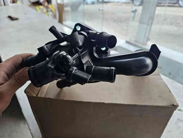 بيجو 208 - 207 - 301 - 407  - 408-- من محلات عالم الفرنسي دهوك - *********** - *********** - الاسعار القطع داخل الصور  ( اورجنال )
