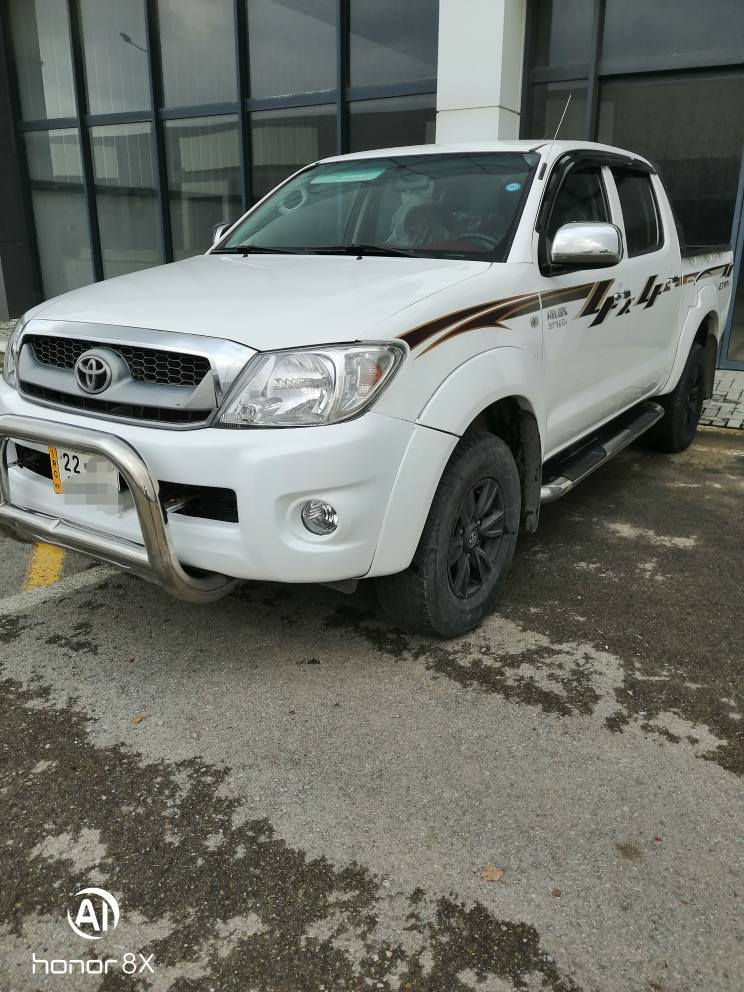 توێتا مررزیە 2009
سعودی بتڵ ماڵی دۆستە
هیچ مەسروفێکی تیانیە هەموگیانی بەشەرت
بۆیاخی نیە تایەی بیرجستۆن 
سەنەوی تا ۳۰تازەیە تەحویل خرامە بەشەرت
لەسلێمانییە گێر عادیە 

*********** السليمانية, العراق
