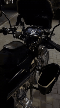 نامة برو للبيع رقم وسنويه صلاح الدين ماشيه 9000نظيفة وضع الشركة للأستفسار عن السعر ***********
