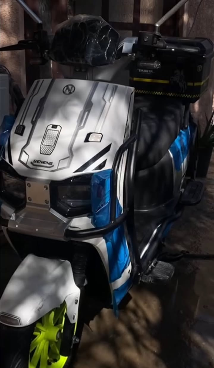 السلام عليكم                         
دراجة شحن للبيع🔋
ام عيون دراجة نضافة 100‎%‎
بعده بچيس 
6بطاريات دبل 🔋
تمشيك 70كيلو
سرعة 80
وموصفات كاملة
لايت زينون 💡
ترجع بك🚨
عداد ولايت ودبل اشارة واي عطل يطلعلك بشاشة🖥️
بريكات حساسات
دبلات +بيه موصفات بعدد لاستفسار والتواصل ع رقم ***********”
