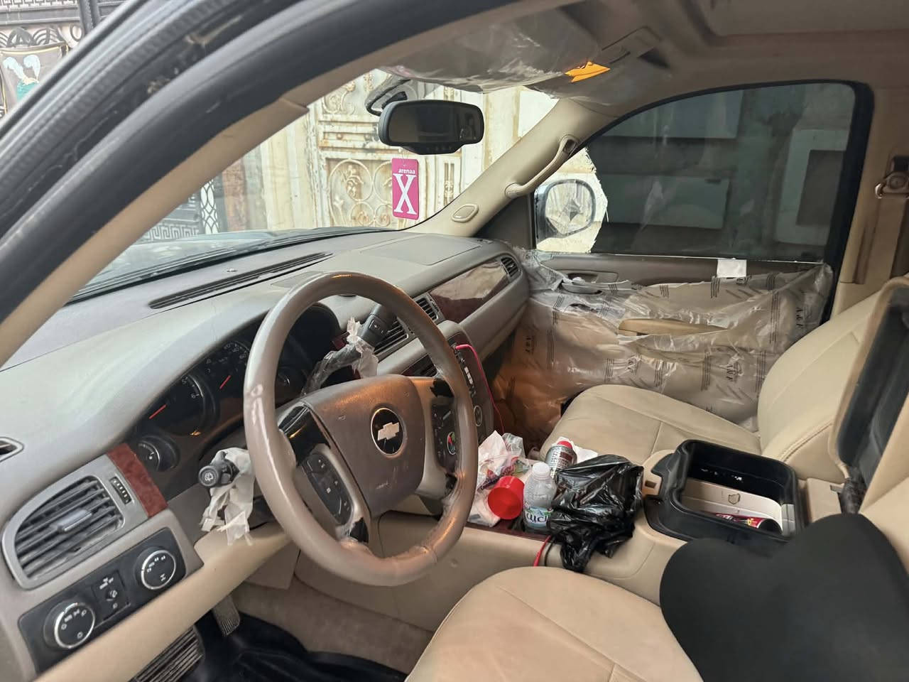 تاهو 2013 محرك وكير بالكارتون وحداديه امس مسويه من الطول للطول بالكارتون  تايرات جديده السيارة جاهزة 100/100 فول مواصفات مكفوله من الكص والضربه المكان الناصريه السعر 100 وبيه مجال ***********
