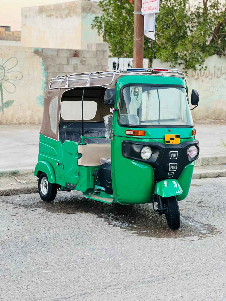 سلام عليكم تكتك 22 شهر 9 رقم وسنوية  رقم ذي قار لوحات انكليزي كفالة عامة بس بارد اربع اصابع بالبك لايت فقط  للأستفسار ***********
