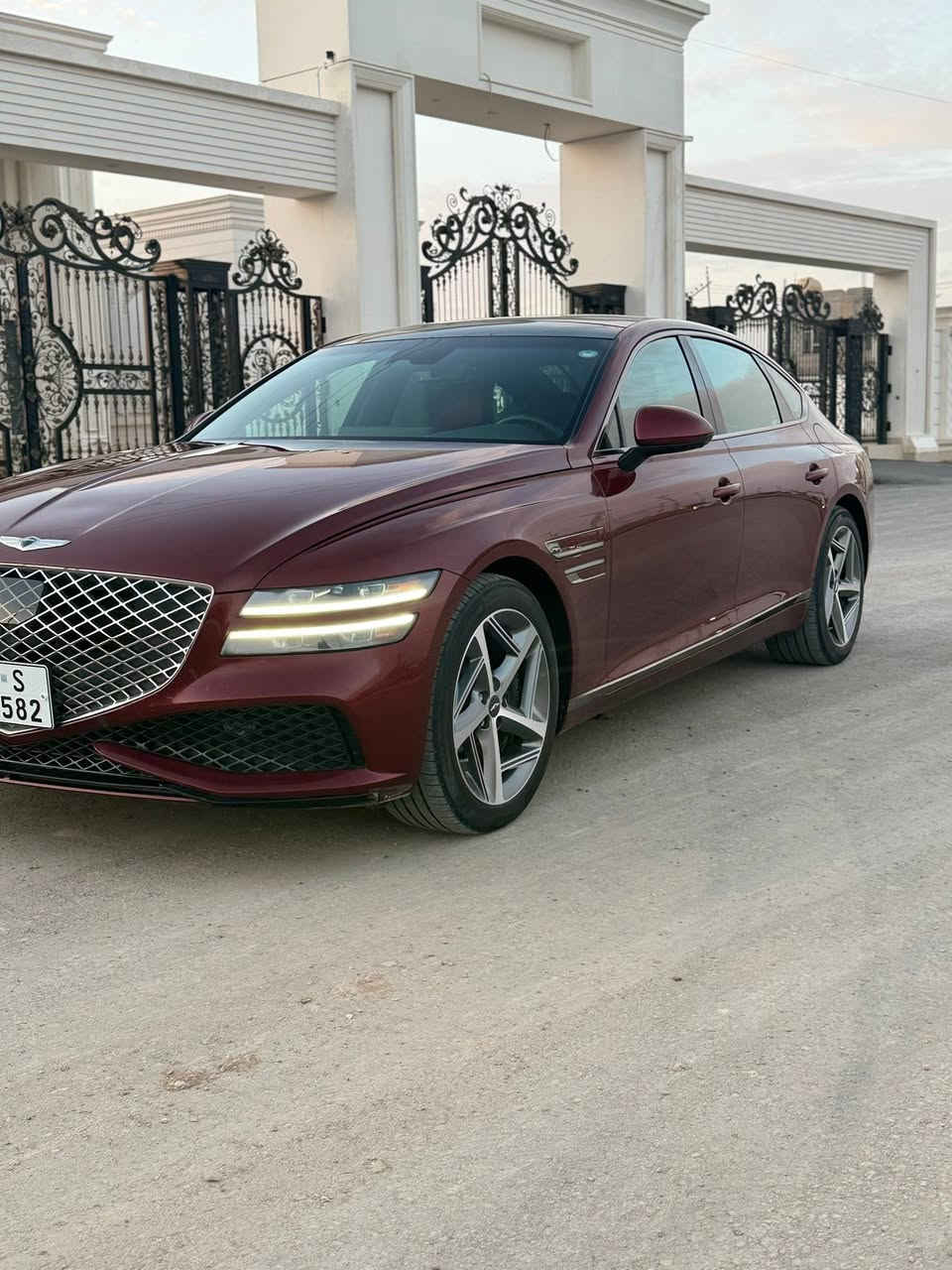السلام عليكم 
جنسسز 2023 G80 وارد امريكي
رقم اربيل  
المسافه المقطوعه : 12 الف ميل 
حجم المكينه : 2500 تيربو 
الضرر : صبغ نص البنيد صور الحادث مرفقه 
#المواصفات 
1. شاشه 
2.تشغيل عن بعد 
3.قطعتين تبريد 
4. حساسات خلفي امامي
5. كشنات كهرباء
6. كشنات جلد لون احمر
7. صندوك كهرباء شفط وبوب شفط
8. كير ماوس 
9. هيترات بالكشنات حار بارد امامي خلفي
10.فول تحكم 
11. رادارات 360
12. مري شفط 
13. ترحيب شعار جنسسز عن الاقتراب
14. سايد بريك بصمه
15.بصمه 
16.بصمة ابواب
17.بردات خلفيه
18.تحديد مسار
19. كشن السايق خزن
20. اوتو هولد 
21. شفتات بالاستيرن
22. هيتر بالاستيرن 
23. شحن وايرليس
24. ماوس تحكم الشاشه
25. داخل صاج
فول مواصفات 1/1
السعر 325 وبيها مجال 
للاستفسار ***********
