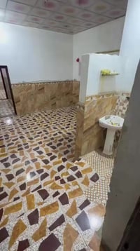 قرب جسر المعارض • غرفة وصالة • شامل ماء وكهرباء