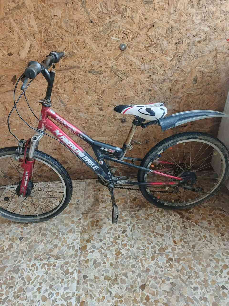 بايسكلات للبيع
الرصاصي
 حجم ٢٦ 
دبل شغال 
اسطابات شغال 
فقط يرادله ضب ويل الخلفي + قمجه مال كير
كير ٣+٧ 
سعر ٤٥ بي مجال 

الاحمر 
حجم ٢٠ 
٢ دبل شغال 
اسطابات شغال 
فقط يرادله عيار كير 
كير ١+٦ 
سعر ٤٠ 
مكاني موصل جانب الايسر


**إذا كنت صاحب هذا الإعلان وتريد حذفه لأي سبب، رجاءا أرسل رسالة إلى الدعم الفني**